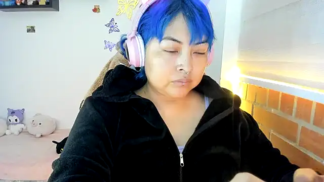 Snapshot of Shaddycute_ chatting on October 28, 2025, 2:31 pm Shaddycute online show from October 28, 2025, 2:31 pm