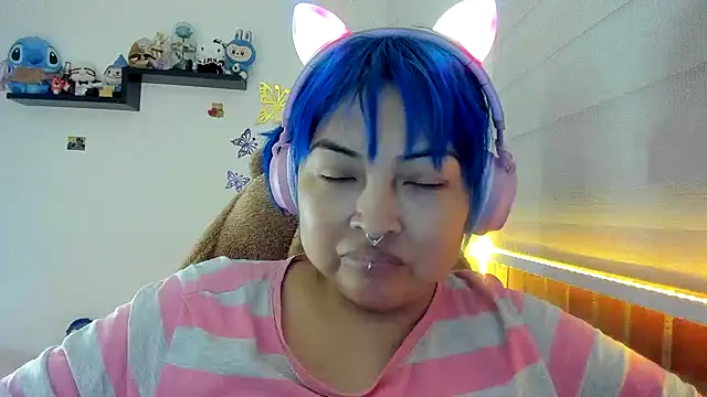 Snapshot of Shaddycute_ chatting on November 2, 2025, 5:04 pm Shaddycute online show from November 2, 2025, 5:04 pm