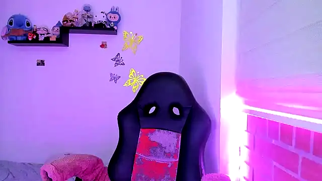 Snapshot of Shaddycute_ chatting on November 10, 2025, 9:58 pm Shaddycute online show from November 10, 2025, 9:58 pm