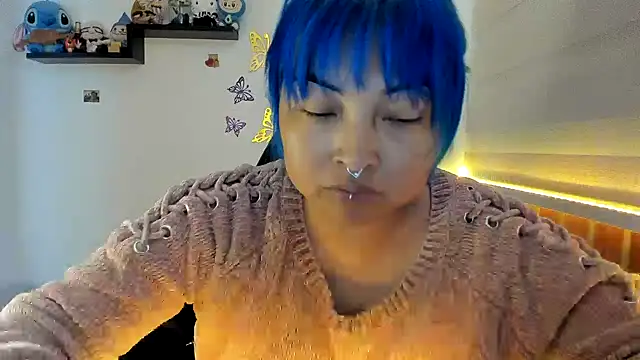 Snapshot of Shaddycute_ chatting on November 12, 2025, 4:40 pm Shaddycute online show from November 12, 2025, 4:40 pm