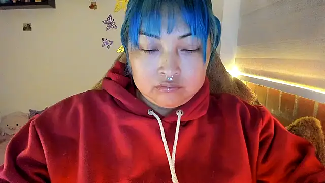 Snapshot of Shaddycute_ chatting on December 15, 2025, 1:32 am Shaddycute online show from December 15, 2025, 1:32 am