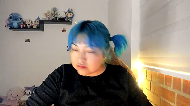 Snapshot of Shaddycute_ chatting on December 18, 2025, 9:59 am Shaddycute online show from December 18, 2025, 9:59 am