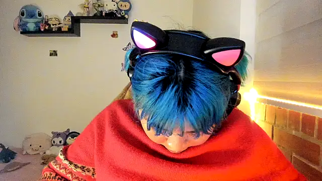 Snapshot of Shaddycute_ chatting on December 18, 2025, 10:05 pm Shaddycute online show from December 18, 2025, 10:05 pm