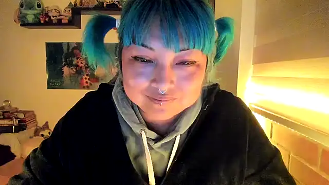 Snapshot of Shaddycute_ chatting on February 5, 2026, 12:26 am Shaddycute online show from February 5, 2026, 12:26 am