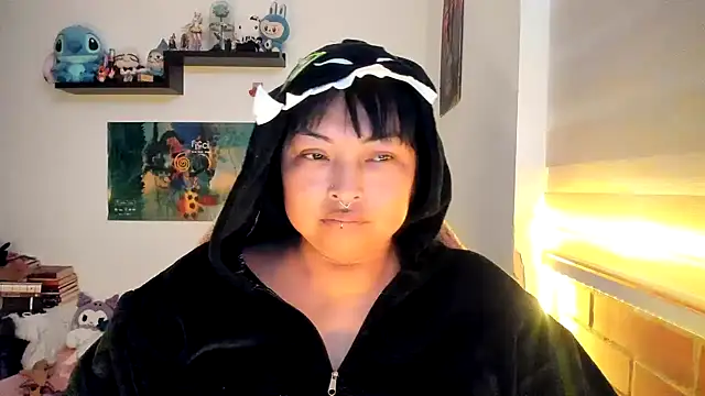 Snapshot of Shaddycute_ chatting on February 11, 2026, 2:33 pm Shaddycute online show from February 11, 2026, 2:33 pm