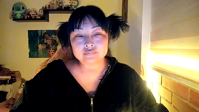 Snapshot of Shaddycute_ chatting on February 12, 2026, 2:39 am Shaddycute online show from February 12, 2026, 2:39 am