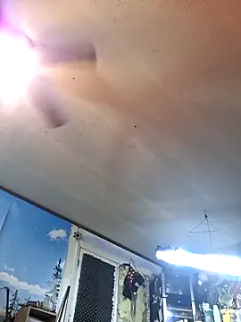 gettinit2wice online show from April 7, 2026, 1:17 am