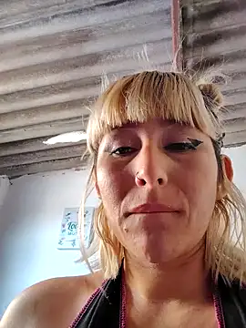 florecita9 online show from February 2, 2025, 7:57 pm