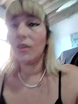 florecita9 online show from March 2, 2025, 6:08 pm