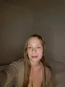 katiestevens online show from September 21, 2025, 8:10 pm