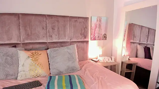 Snapshot of Salomesimos1 chatting on March 15, 2025, 2:14 am Salomesimos1 online show from March 15, 2025, 2:14 am