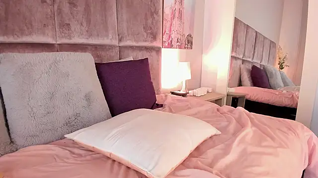 Snapshot of Salomesimos1 chatting on March 15, 2025, 8:26 am Salomesimos1 online show from March 15, 2025, 8:26 am