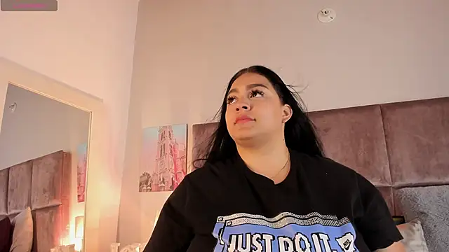 Snapshot of Salomesimos1 chatting on March 21, 2025, 11:12 pm Salomesimos1 online show from March 21, 2025, 11:12 pm