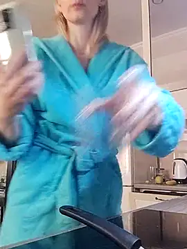 AvelinaLeoni online show from March 18, 2025, 5:41 am