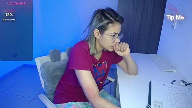 candydowson1 online show from January 13, 2025, 12:24 pm