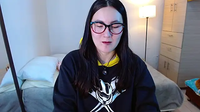 Snapshot of Elle_Lee_ chatting on March 12, 2026, 3:45 am Elle Lee online show from March 12, 2026, 3:45 am