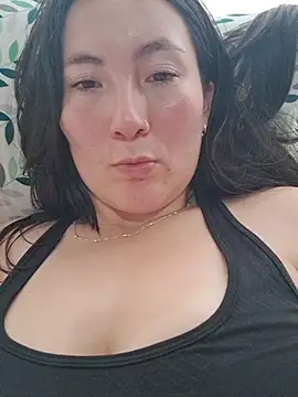 Snapshot of Elle_Lee_ chatting on April 15, 2026, 7:58 pm Elle Lee online show from April 15, 2026, 7:58 pm