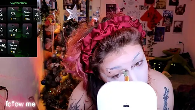 Alex Howell online show from December 20, 2025, 8:27 pm