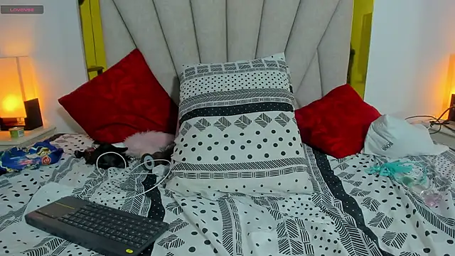 vahiolet fuentes online show from December 19, 2024, 9:18 am