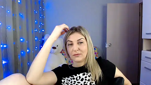 Amelia Harper online show from January 10, 2025, 3:06 pm