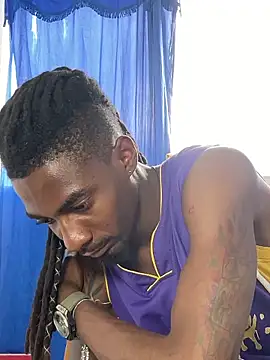 Malkon Big online show from October 31, 2025, 7:48 pm