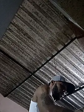 Sur1711 online show from April 22, 2026, 10:44 pm