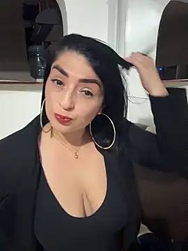 karenlennox1 online show from April 11, 2026, 11:53 pm