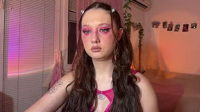 Jenny darling love online show from July 4, 2026, 7:31 pm