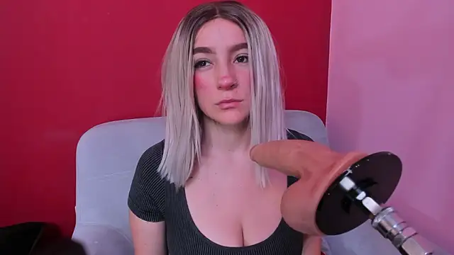 Kate bunny  online show from March 25, 2026, 11:05 am