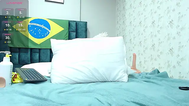 La Crespa x online show from February 8, 2025, 3:21 pm