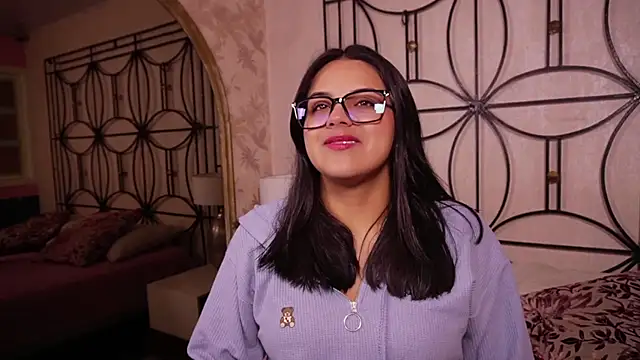 Snapshot of Sophia_wilsonn_ chatting on February 12, 2026, 10:32 am Sophia wilsonn online show from February 12, 2026, 10:32 am