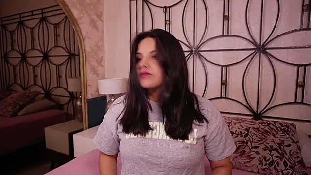 Snapshot of Sophia_wilsonn_ chatting on February 13, 2026, 10:44 am Sophia wilsonn online show from February 13, 2026, 10:44 am