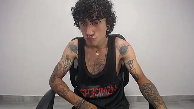 Snapshot of present_the_magic chatting on January 27, 2025, 1:16 am present the magic online show from January 27, 2025, 1:16 am