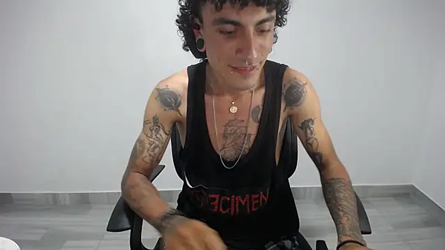 Snapshot of present_the_magic chatting on February 26, 2025, 4:25 am present the magic online show from February 26, 2025, 4:25 am