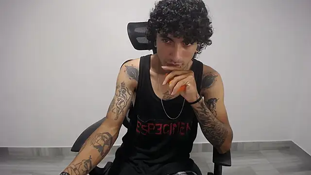 Snapshot of present_the_magic chatting on March 16, 2025, 3:58 am present the magic online show from March 16, 2025, 3:58 am