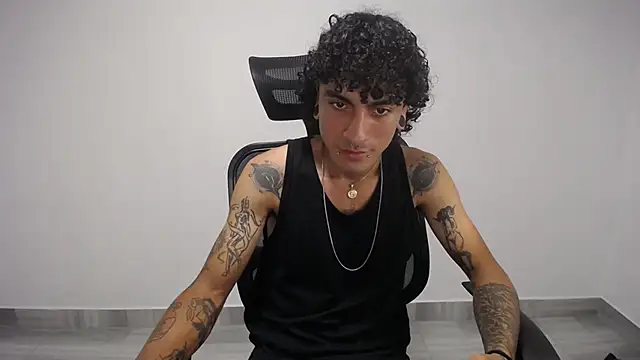 Snapshot of present_the_magic chatting on March 22, 2025, 6:22 am present the magic online show from March 22, 2025, 6:22 am