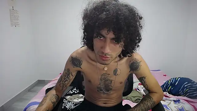 Snapshot of present_the_magic chatting on September 26, 2025, 10:03 pm present the magic online show from September 26, 2025, 10:03 pm