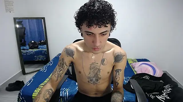 Snapshot of present_the_magic chatting on November 13, 2025, 9:03 pm present the magic online show from November 13, 2025, 9:03 pm