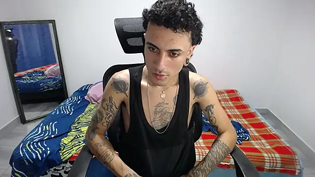 Snapshot of present_the_magic chatting on November 23, 2025, 3:17 am present the magic online show from November 23, 2025, 3:17 am