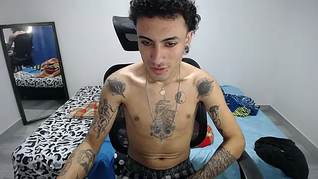 Snapshot of present_the_magic chatting on November 27, 2025, 8:11 pm present the magic online show from November 27, 2025, 8:11 pm