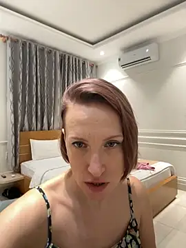 UmaTruewoman online show from November 21, 2025, 5:39 am