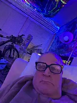 Mimmoromeo1973 online show from March 25, 2026, 3:56 am