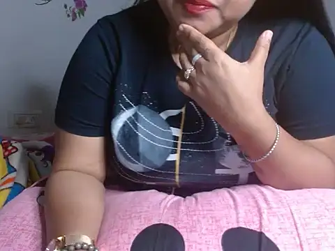 Snapshot of TASHa009 chatting on January 6, 2025, 6:31 pm TASHa009 online show from January 6, 2025, 6:31 pm