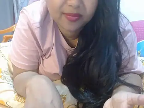 Snapshot of TASHa009 chatting on February 3, 2025, 3:49 pm TASHa009 online show from February 3, 2025, 3:49 pm