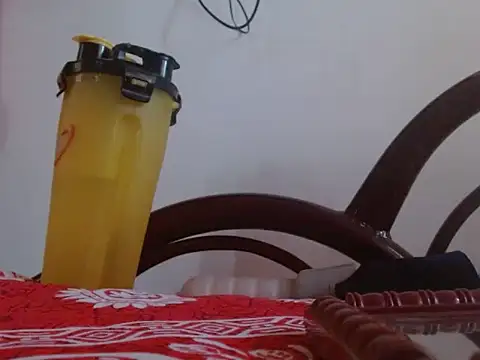 Snapshot of TASHa009 chatting on March 10, 2025, 9:10 am TASHa009 online show from March 10, 2025, 9:10 am