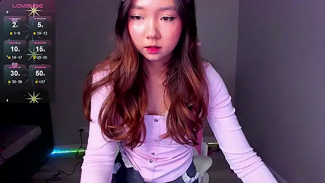 Fluffy Rose online show from November 4, 2025, 3:16 am