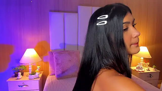 CaseyPiierce online show from November 10, 2025, 7:57 pm