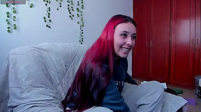 bonnie moon  online show from January 31, 2025, 8:12 pm