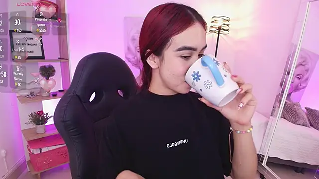 gabriiellaa   online show from February 4, 2025, 7:44 pm