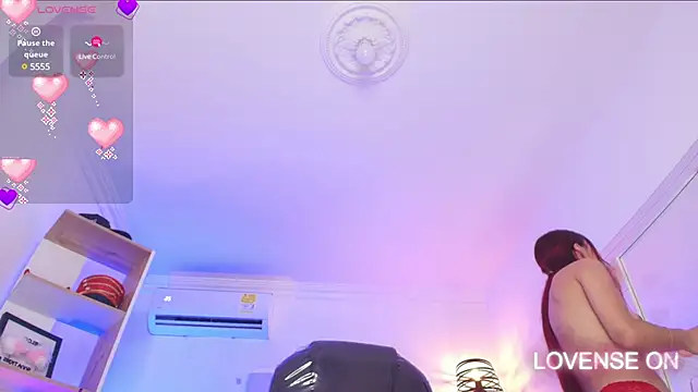 gabriiellaa   online show from February 20, 2025, 10:48 pm